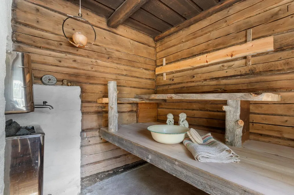 Toad - Traditional Cottage with Sauna in Miekkiö