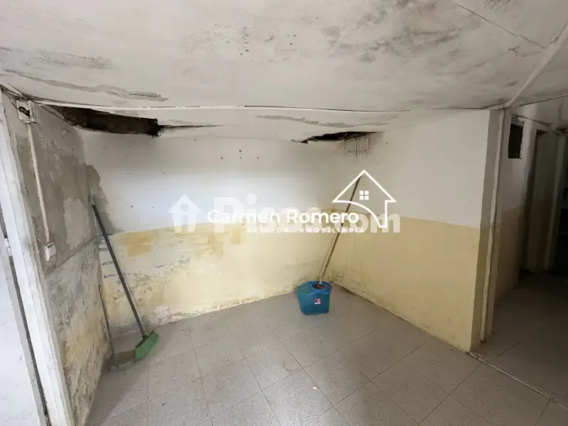 Garage - Traditional Rustic House in Salamanca