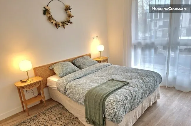 Chambres - Appartement Rénové avec Parking à Rueil