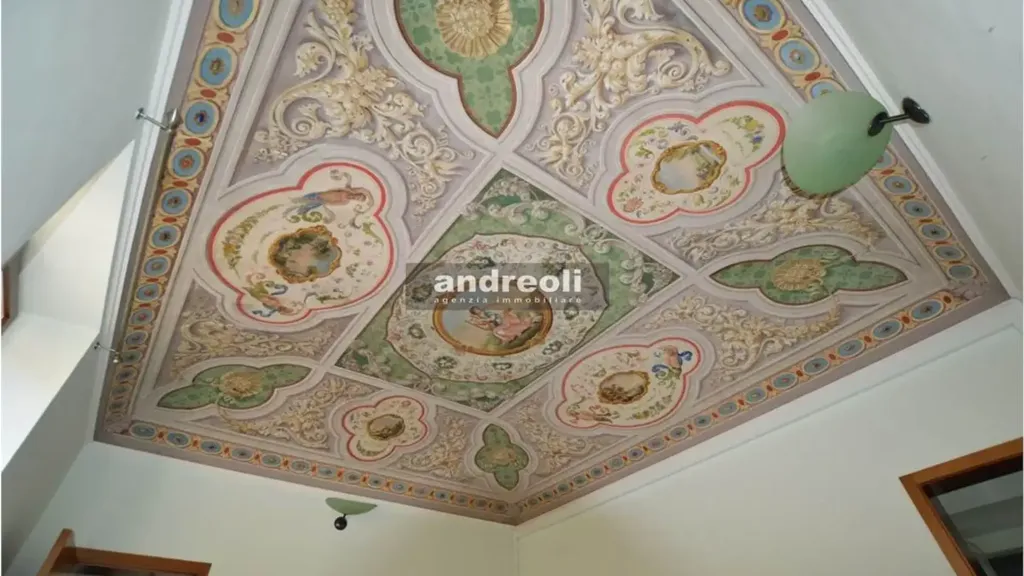 Pièces - Affresco-Decorated Apartment in Jesi's Historic Centre