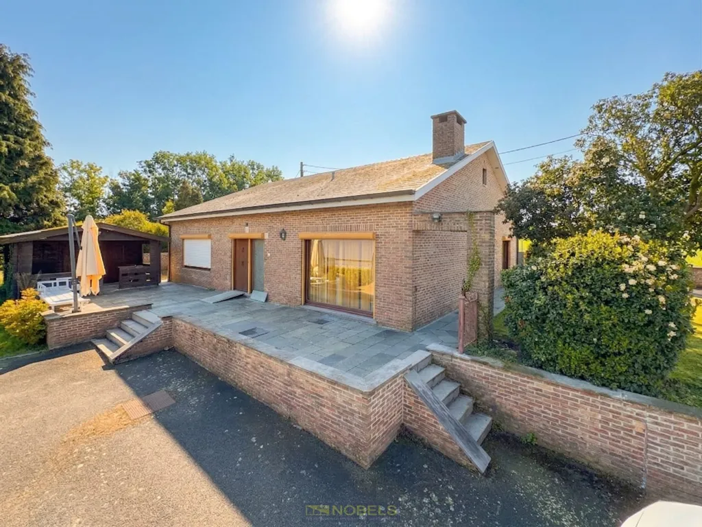 Extérieur - Maison avec 3 Garages dans un Cadre Rural à Horebeke