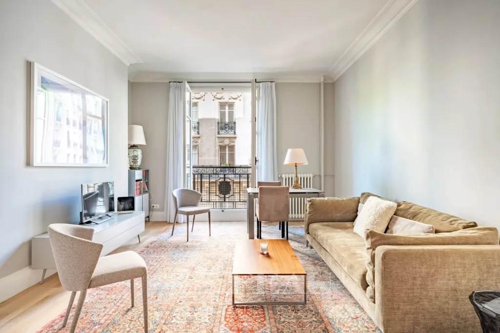 Séjour - Appartement avec ascenseur au 16e arrondissement de Paris