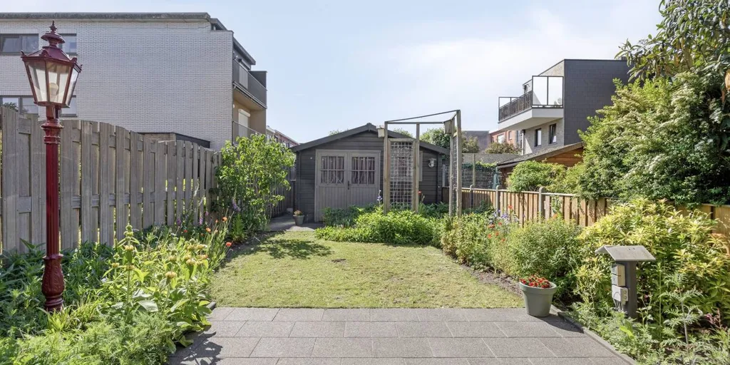 Aed - Instapklare Bel-etage in Stabroek