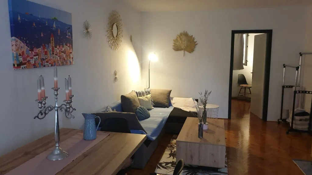 Soggiorno - Two-Bedroom Apartment with Balcony in Pakoštane