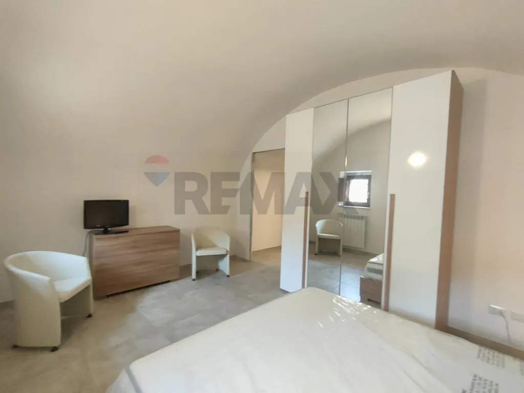 Magamistoad - Semi-Independent Apartment with Terrace in L'Aquila