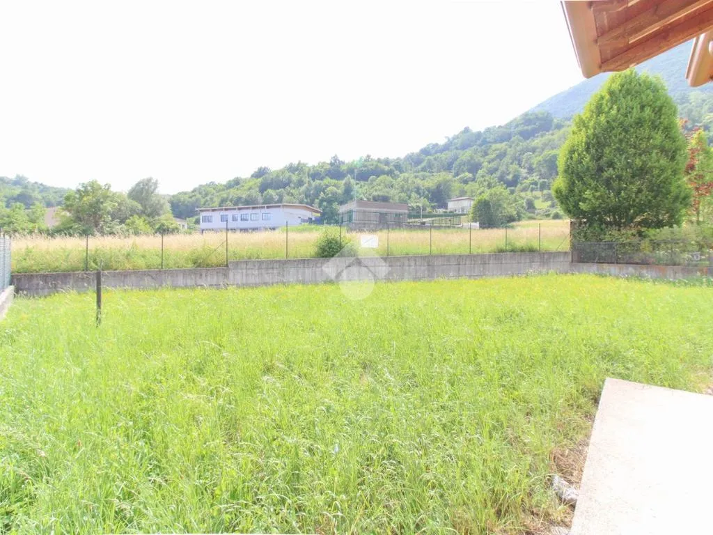 Jardin - New Bifamiliare with Private Garden in Barghe