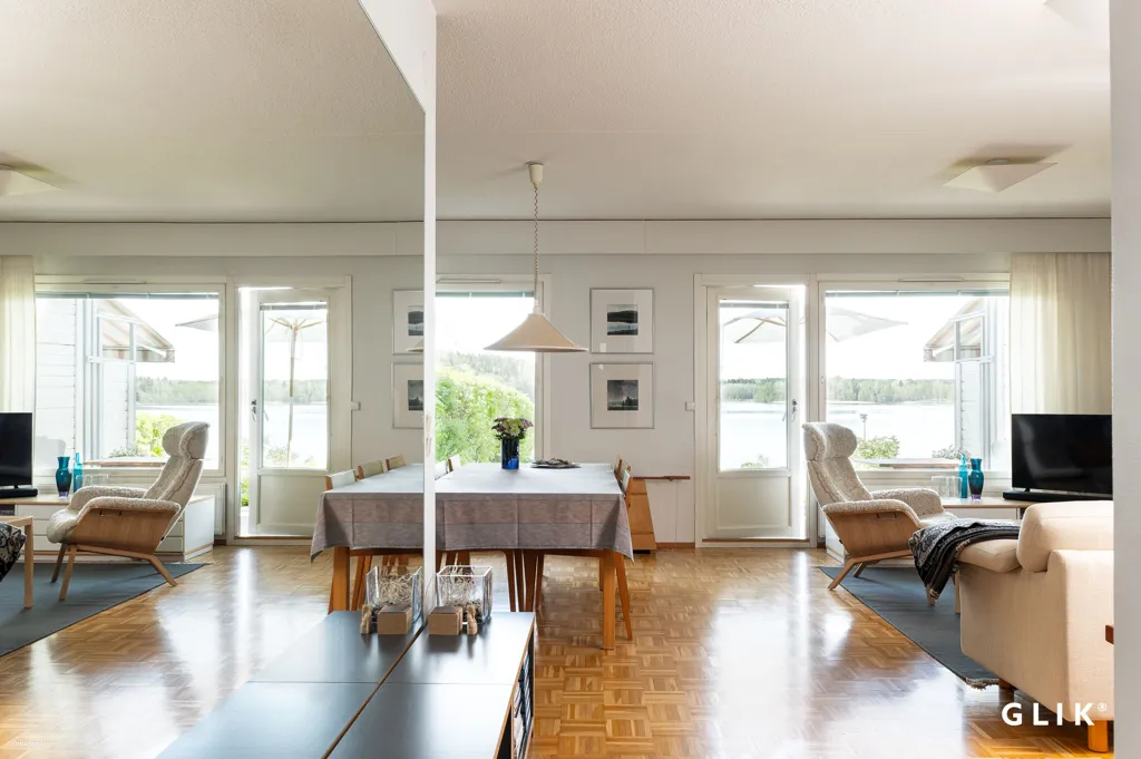 Salón - Apartment with Lake View in Tohloppi, Tampere