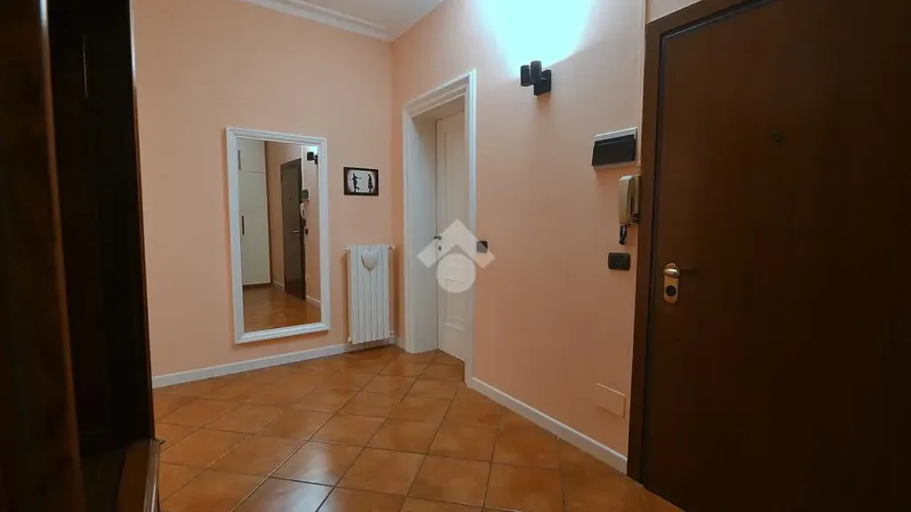 Entrée - Trilocale with Terrace in Flero