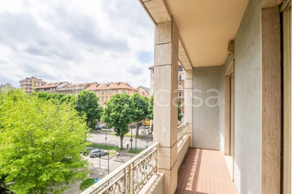 Balcone - Apartment with Balcony in Turin's Crocetta