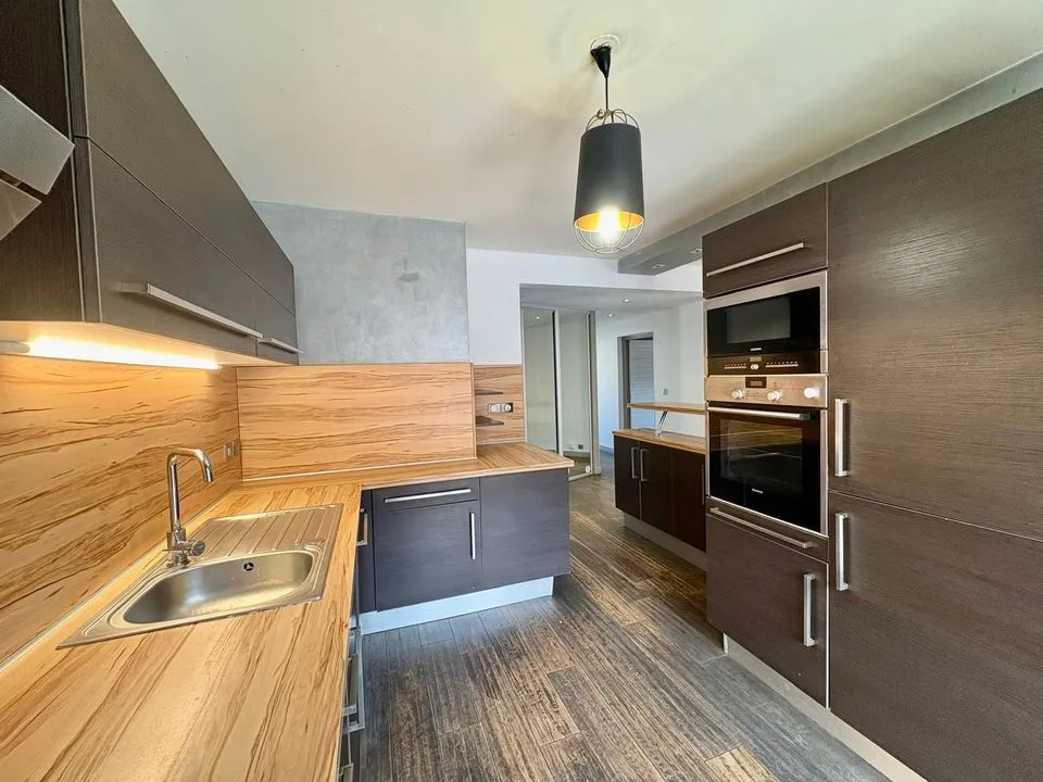 Cuisine - Appartement T3 bis avec Balcon en Hyper Centre Annemasse