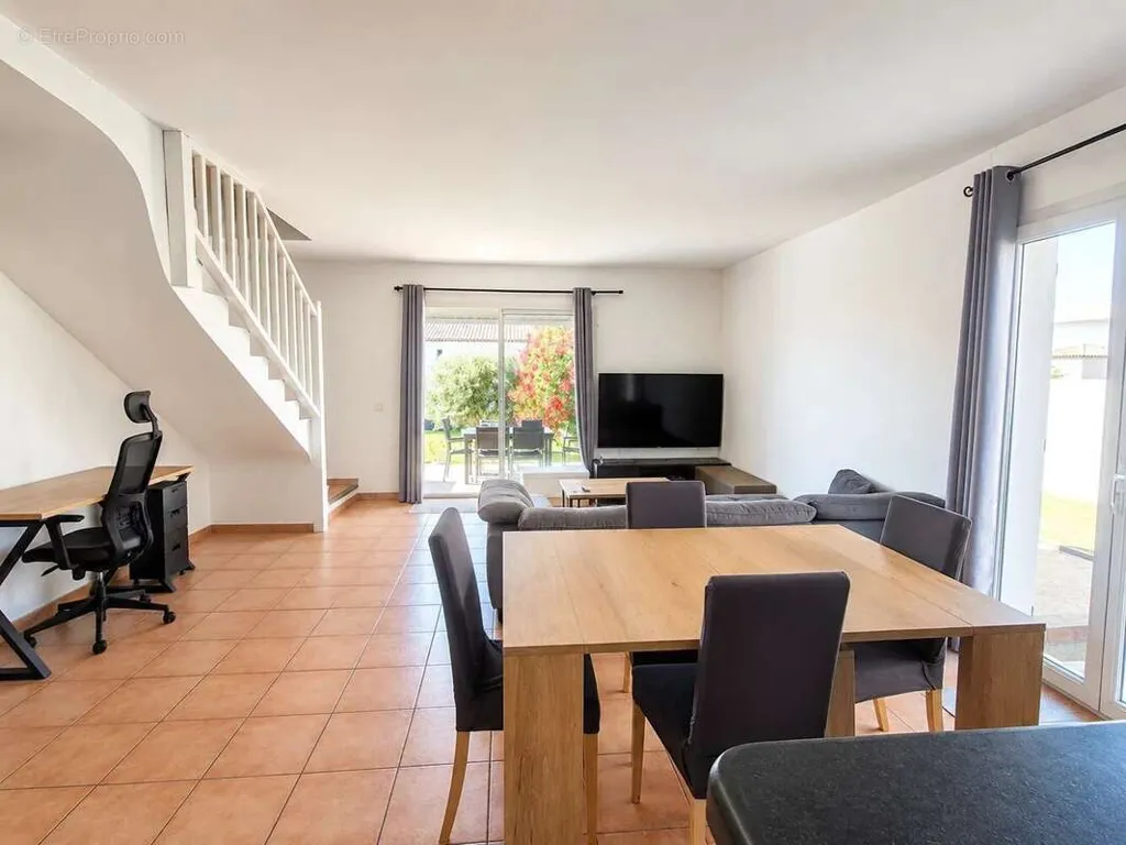 Salle à manger - Maison mitoyenne avec terrasse à Coudoux