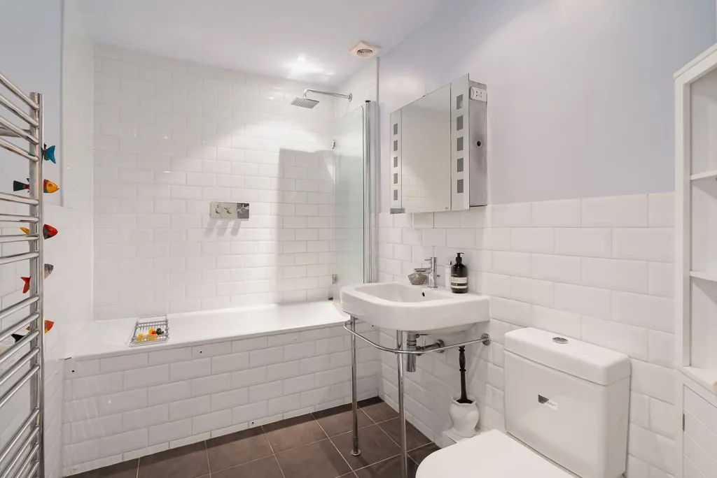 Salles de bain - Maison 5 chambres à London
