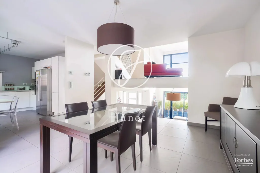 Salle à manger - Maison Contemporaine avec Terrasse à Chatou