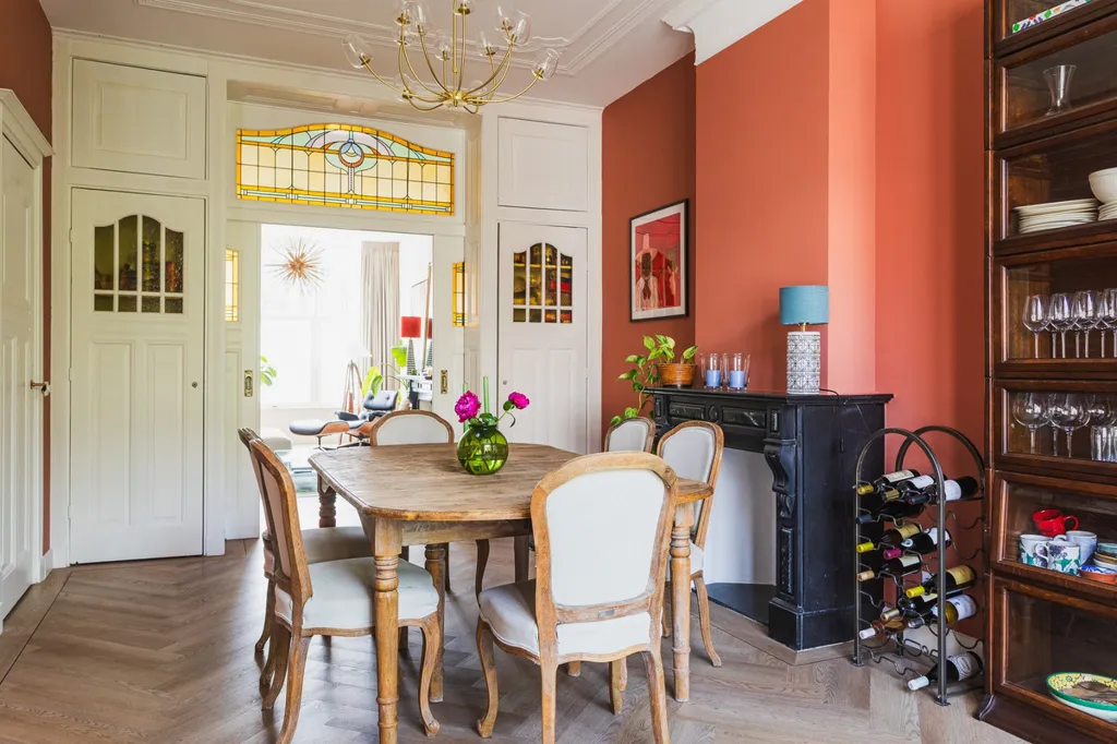 Söögituba - Renovated Upper-Floor Apartment in Duinoord