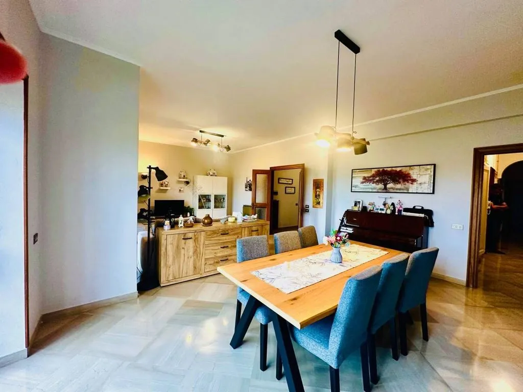Salle à manger - Luxury Apartment with Park View in Rome