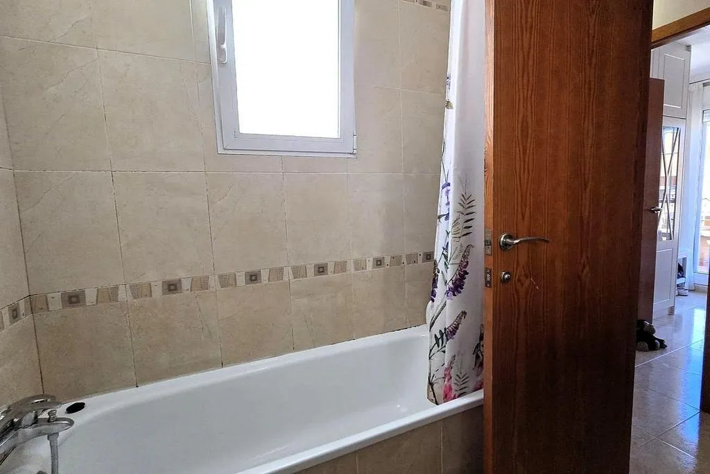 Salles de bain - Semi-detached House with Pool in Nueva Torrevieja
