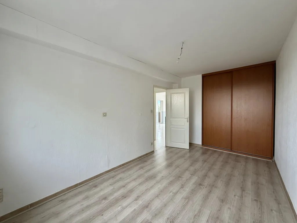 Magamistoad - 4-Piece Apartment with Balcony in Tarascon