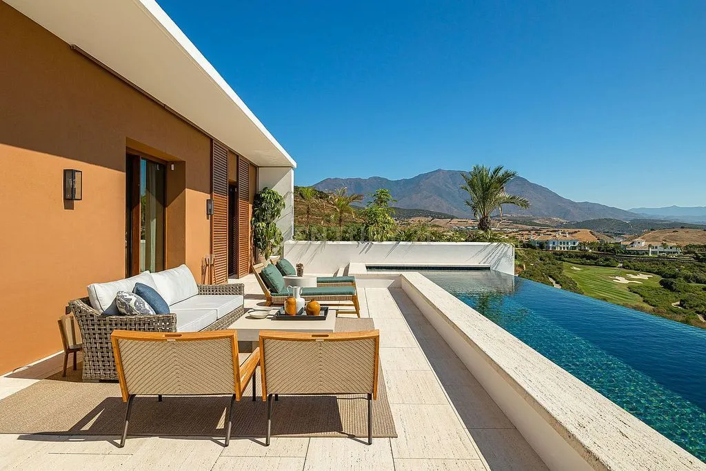 Bassein - Chalet with Golf View in Casares