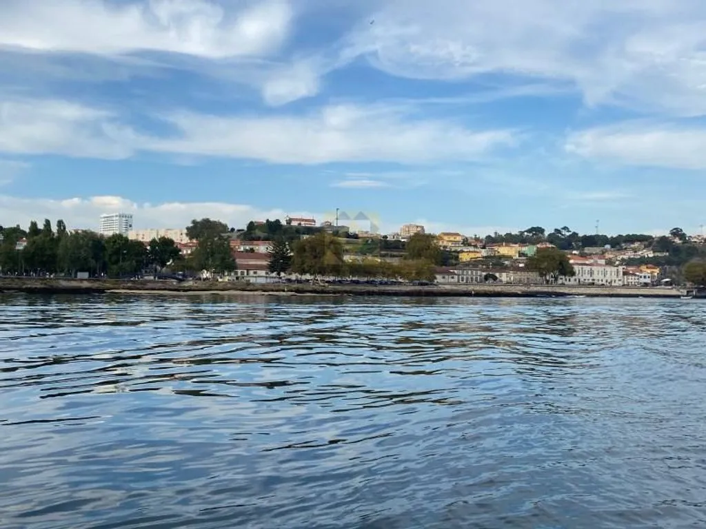 Luxury Apartments with River Views in Porto