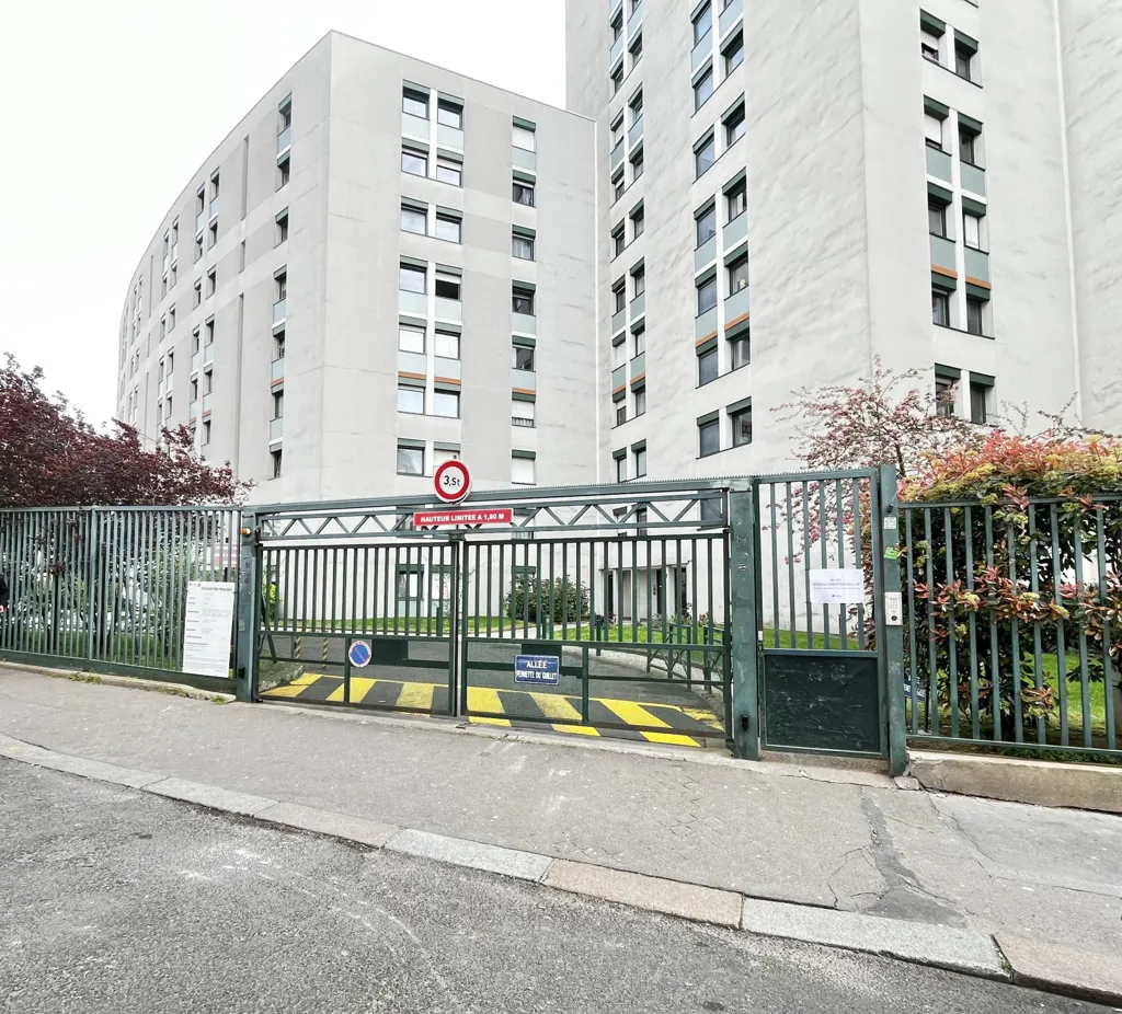 Extérieur - Emplacement de Parking Transformable à Paris 19ème