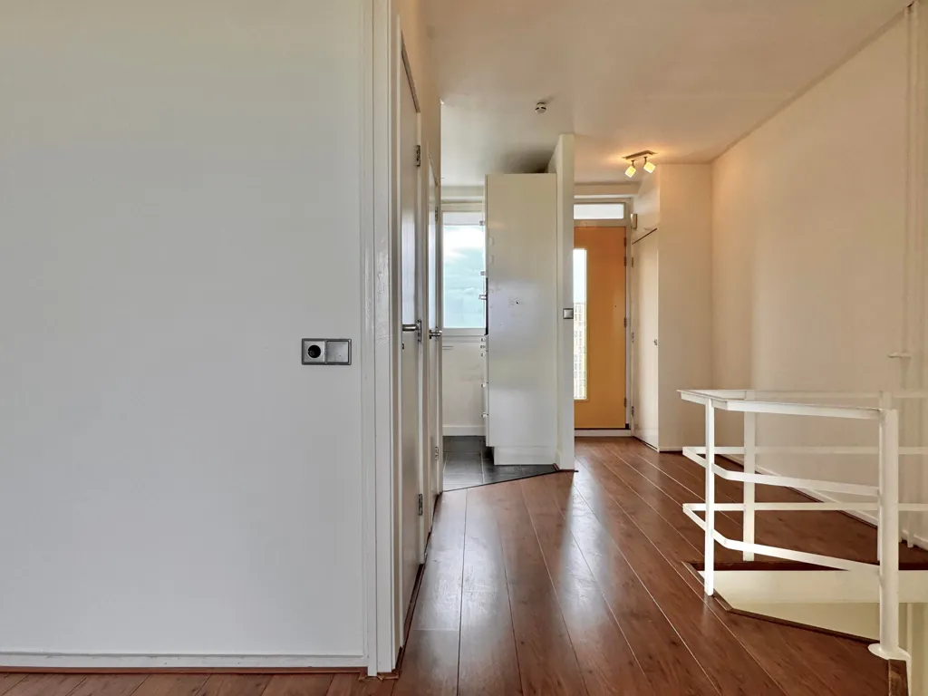 Ingresso - Maisonette with Balcony in Amsterdam Nieuw-West