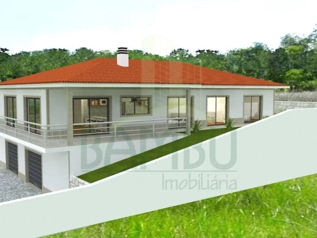 T4 Villa in Early Construction near Vila Praia de Ancora
