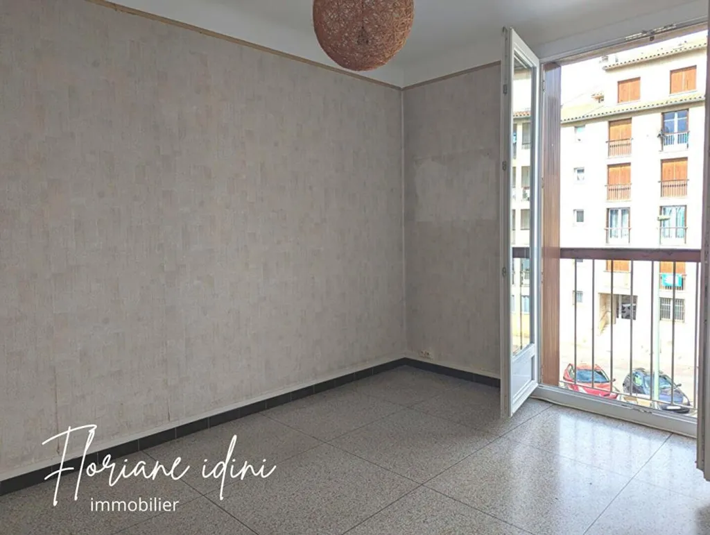 Rooms - T3 Flat with Balcony in 92,000 EUR Zone