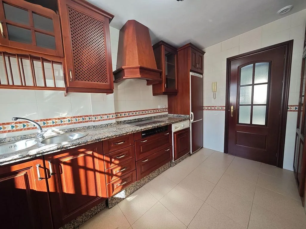 Kitchen - Apartment with Balcony in Urban Centre, Chiclana