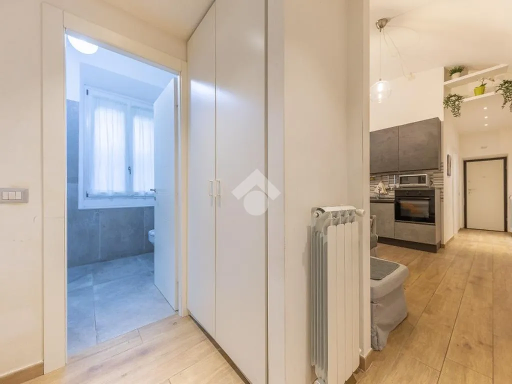 Entrée - Elegant 3-Room Apartment in Central Rome