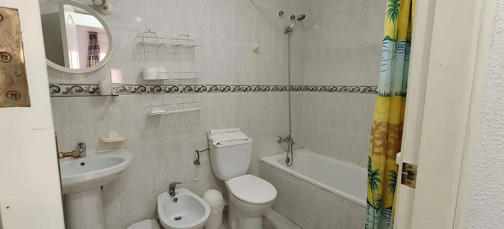 Vannitoad - Ground Floor Flat with Air Conditioning in Torrevieja