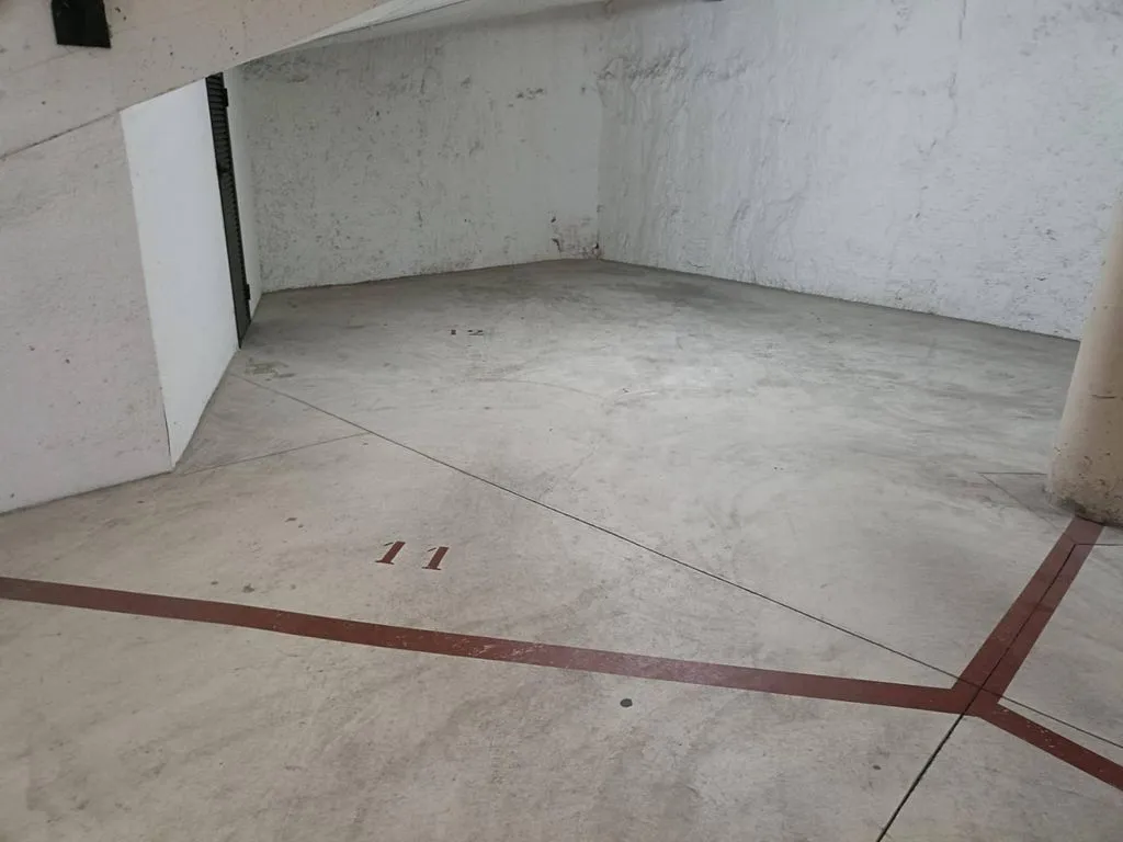 Garage - Luxury Duplex Flat with Terrace in Arenys de Mar