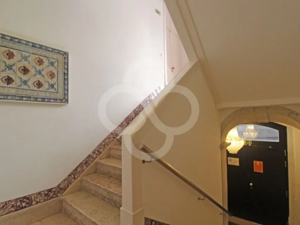 Pièces - Fully Renovated 2-Bed Flat in Bica, Lisbon