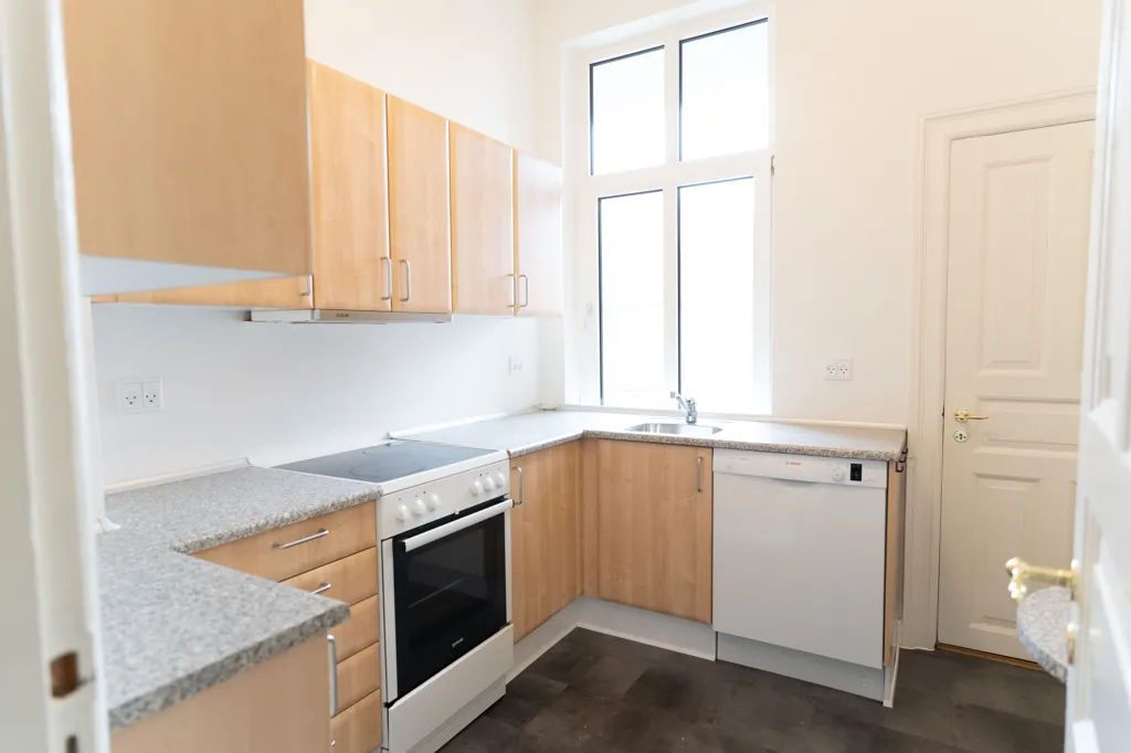 Cuisine - Renovated Apartment with Two Balconies in Grenaa