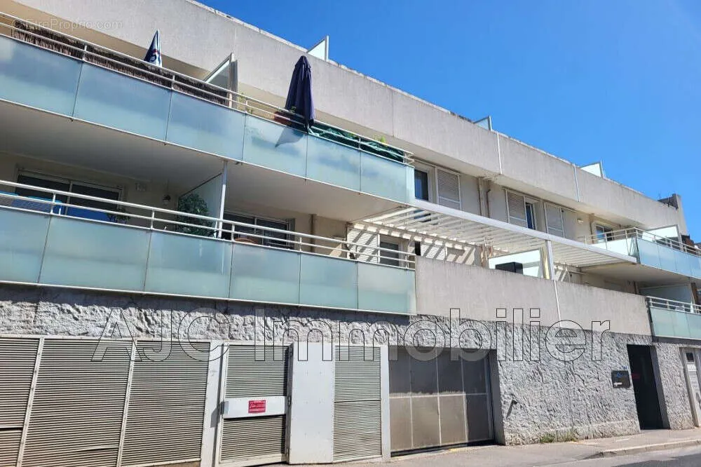 Esterno - Apartment with Terrace in Castelnau Centre