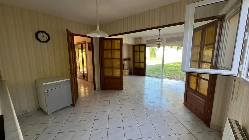 Esik - House with Potential in Saint-Cyr-En-Val