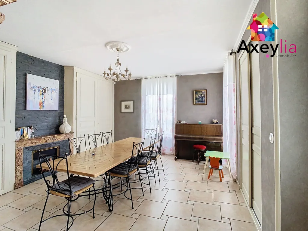 Söögituba - Renovated House with Pool near Mably