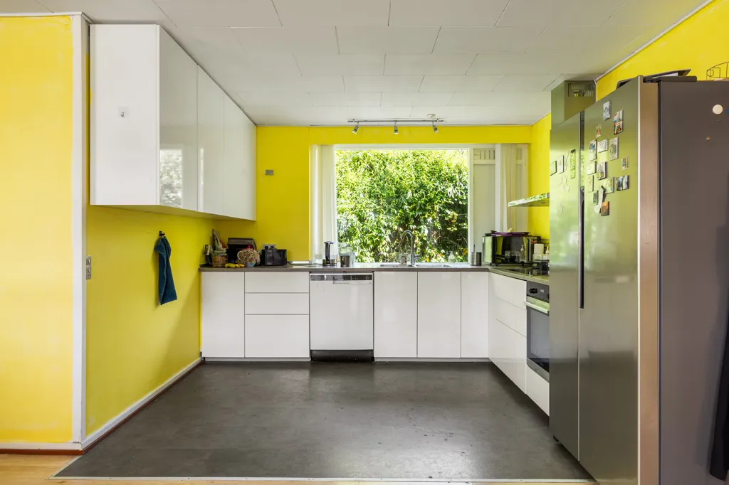Cuisine - 1970s Villa with Garden in Birkerød