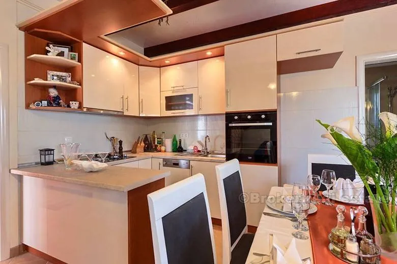 Cucina - Contemporary Villa with Pool in Trogir