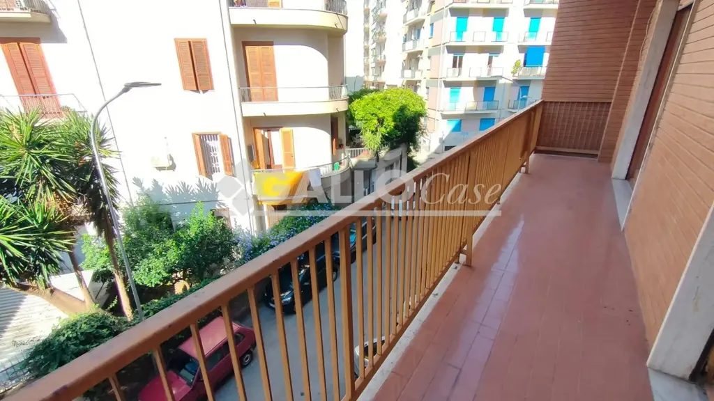 Balcon - Central Apartment with Balconies in Cosenza