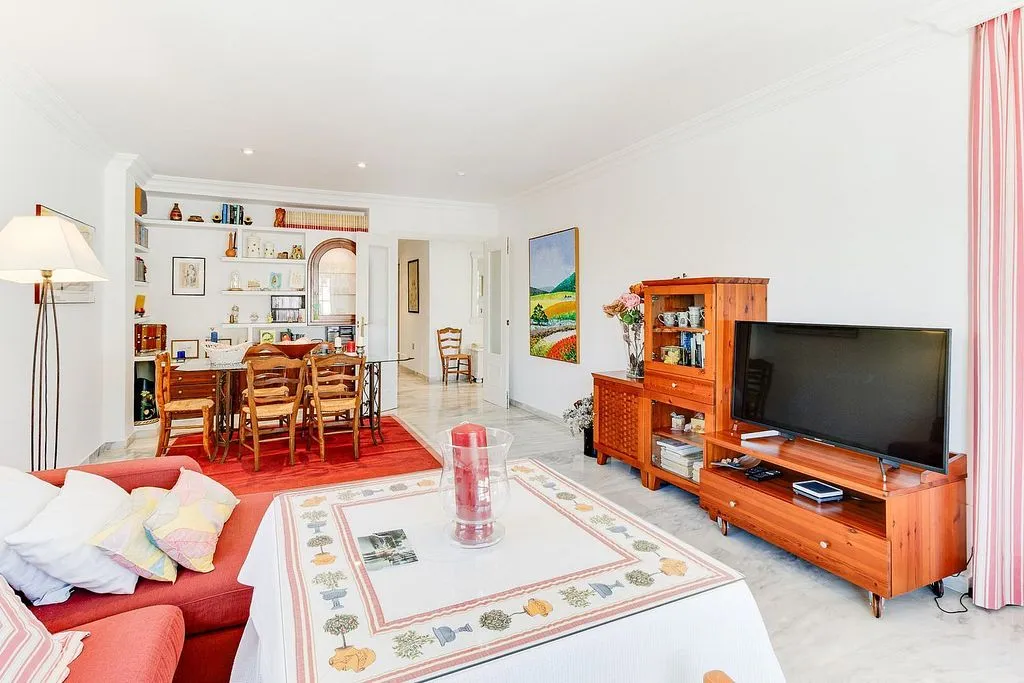 Séjour - T2 Apartment with Pool in Atalaya, Estepona