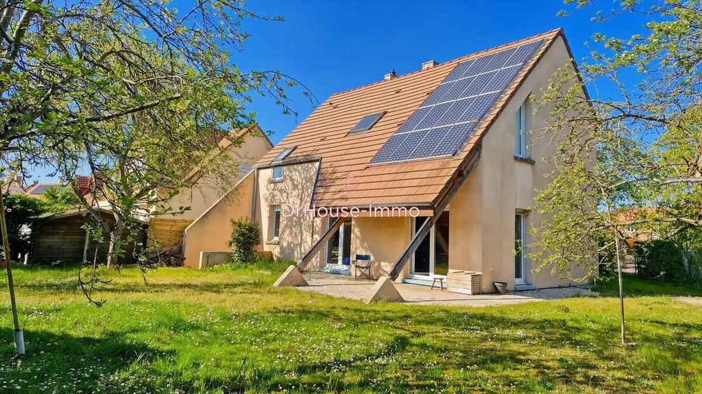 Extérieur - Maison Moderne avec Terrasse à Achères