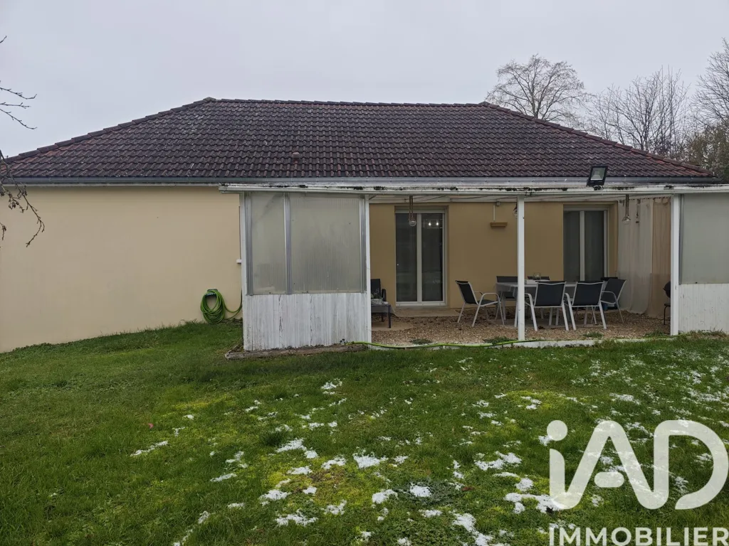 Aed - Contemporary Villa with Pool in Avant-lès-Marcilly