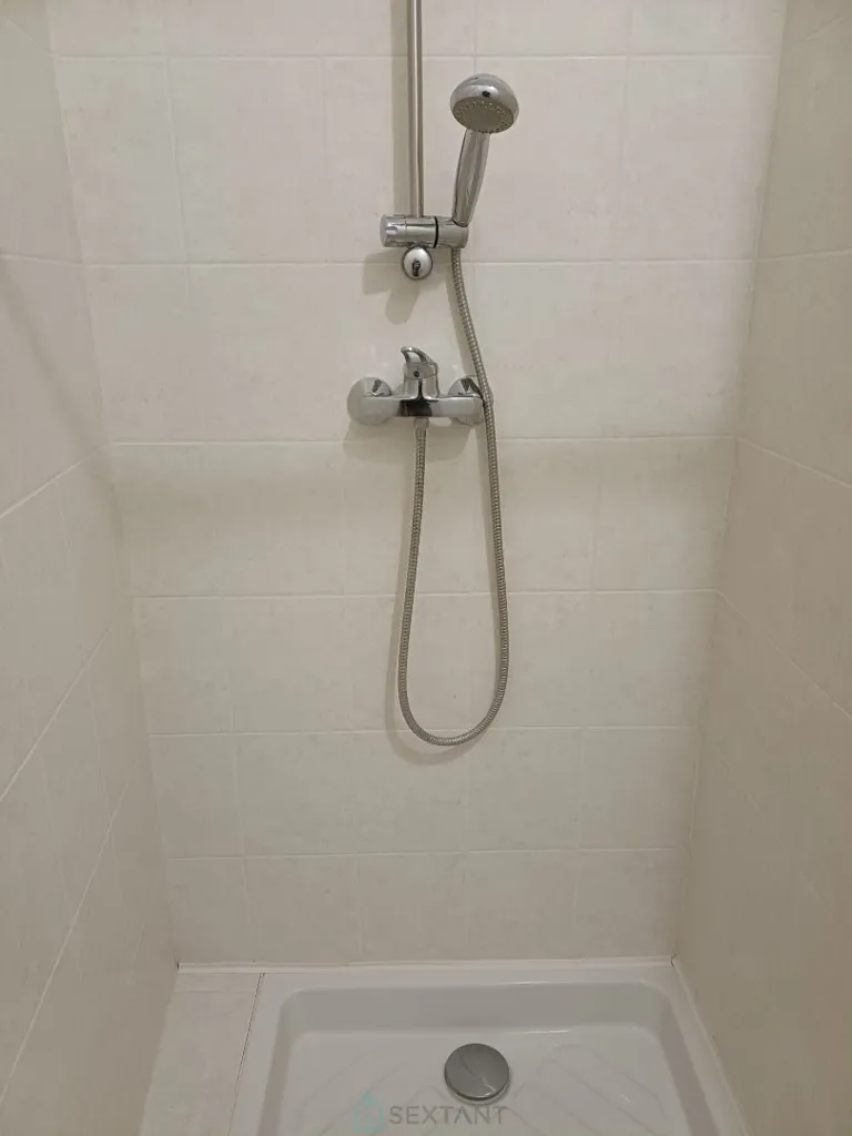 Salles de bain - Immeuble de Rapport 100 % Loué à Ribérac