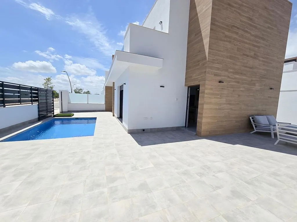 Piscine - Chalet with Pool and Terrace in Roldán