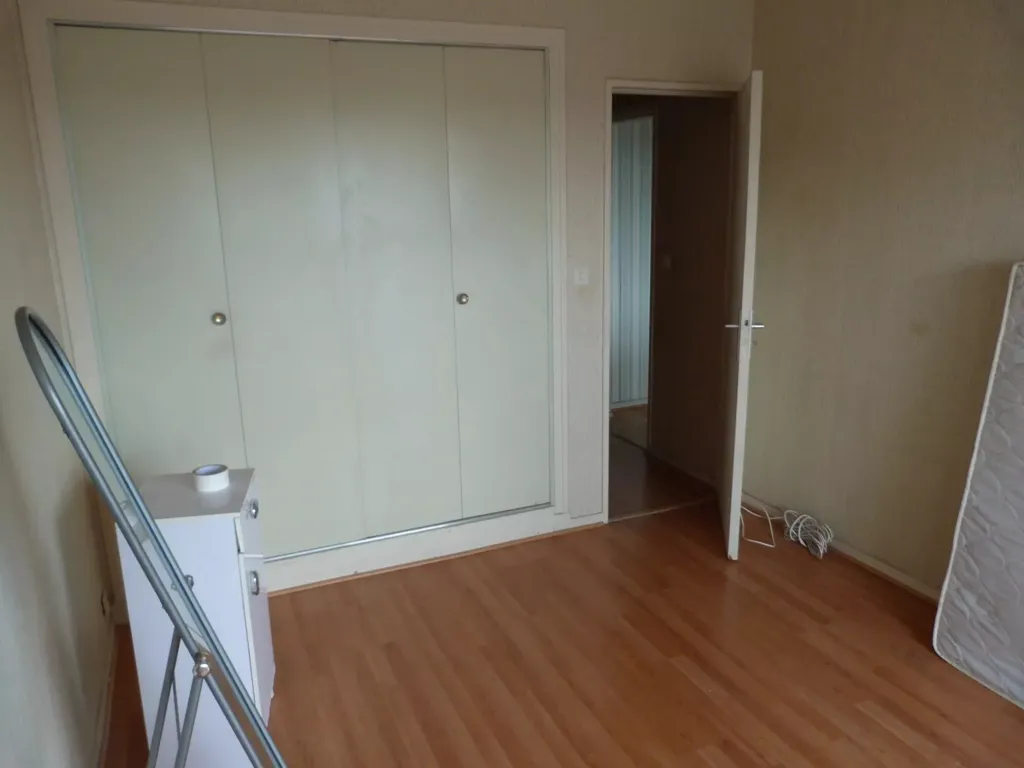 Chambres - Appartement T3 avec Parking en Centre-Ville