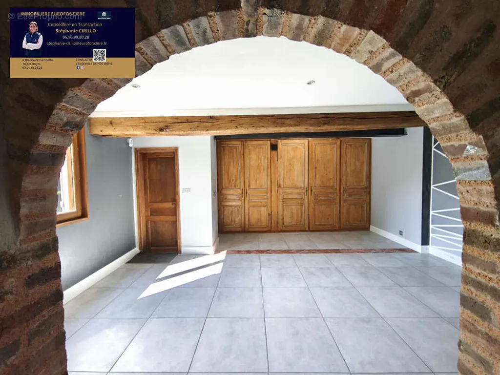Maison 6 pièces à Aubeterre