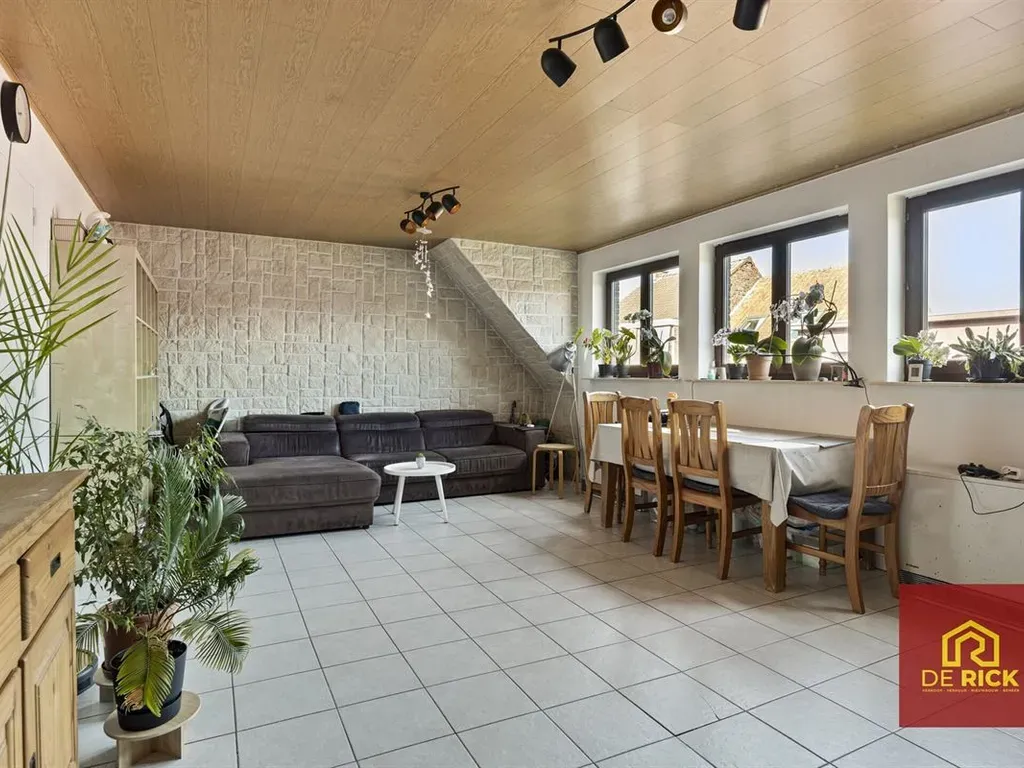 Salle à manger - Appartement Rénové avec Parking à Aalst
