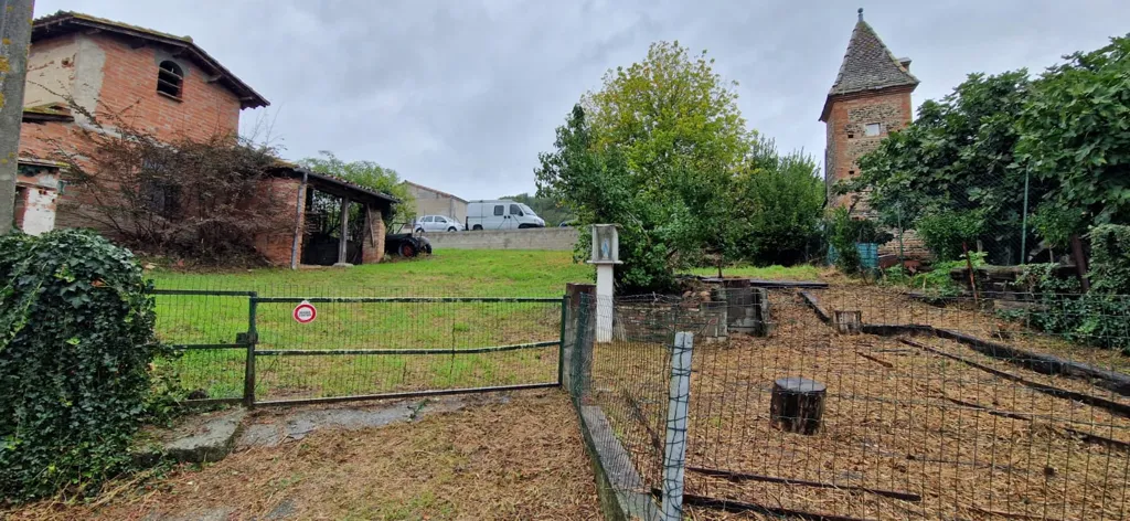 Aed - Buildable Plot with South Exposure in Toulouse