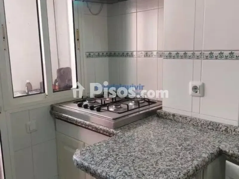 Köök - Spacious Flat with Terrace in Montequinto Centre