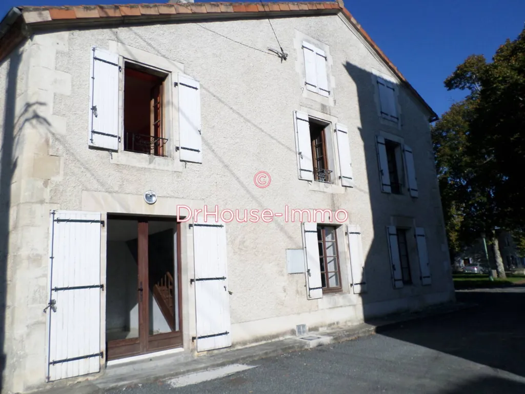 Välivaade - 7-Piece Property with Courtyard in Hiersac